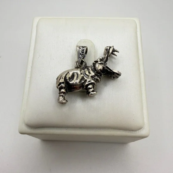Possible vintage TAXCO sterling silver Hippopotamus charm or pendant! - Picture 10 of 14